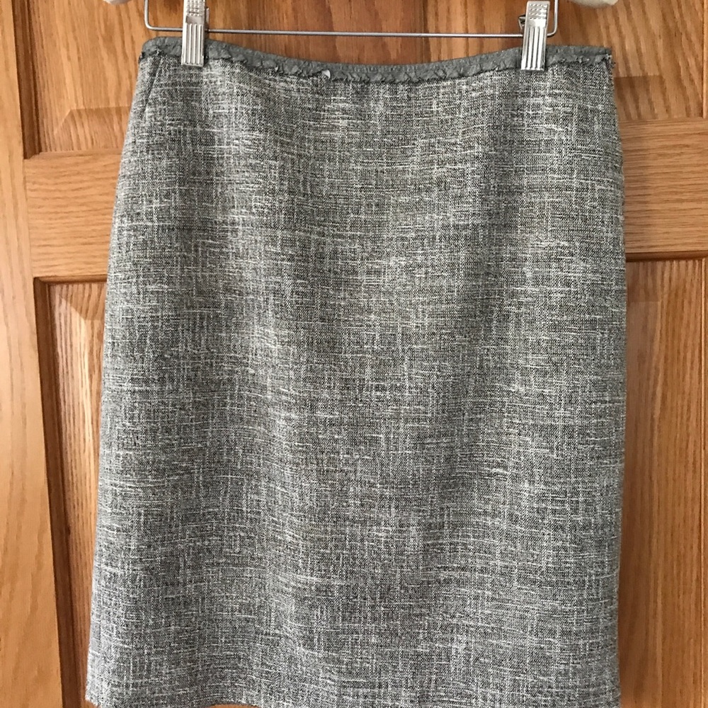 Ann Taylor fine Italian fabrics skirt.